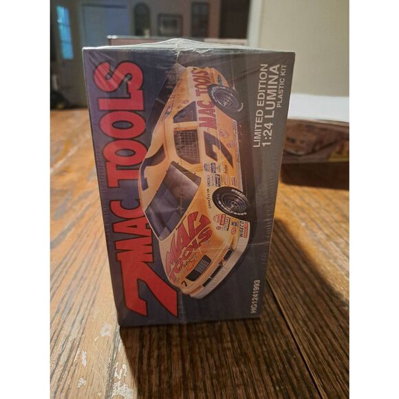 Vintage Harry Gant 7 MacTools 1:24 Chevy Lumina Model Kit Sealed Nascar Race Car - Picture 5 of 6